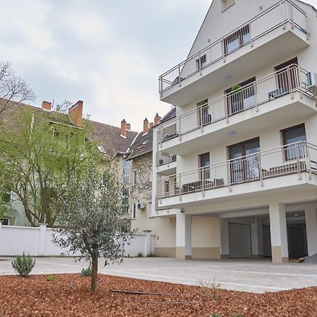Sunlight Red Szeged Apartment Bagian luar foto