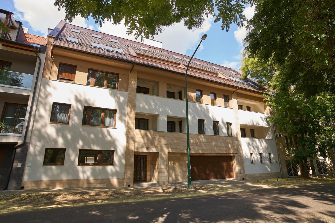 Sunlight Red Szeged Apartment Bagian luar foto